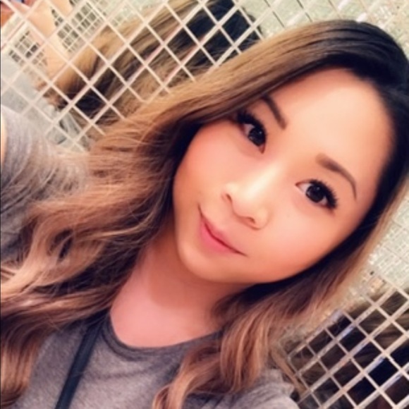 Meet your Posher, Jennifer - Picture 1 of 1